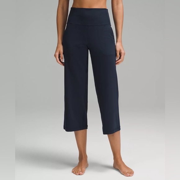 Lululemon Align™ High-Rise Wide-Leg Cropped Pant 23" Size 4 Color in True Navy - Picture 1 of 5